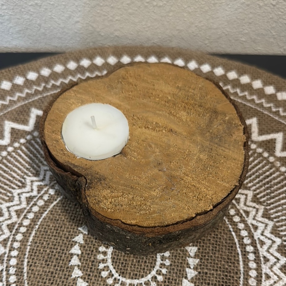 🆕 Rustic Wooden Tealight Holder